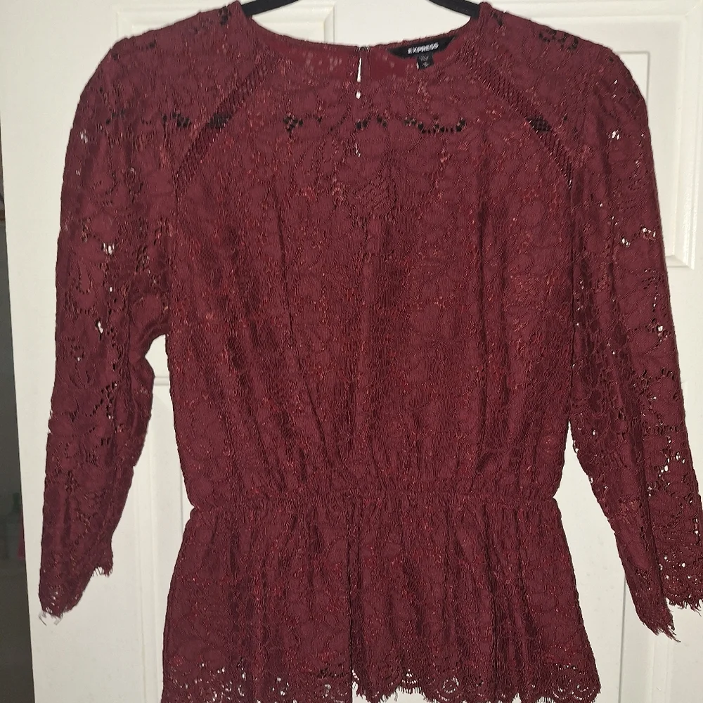 Express Peplum Lace Blouse - Picture 3 of 11